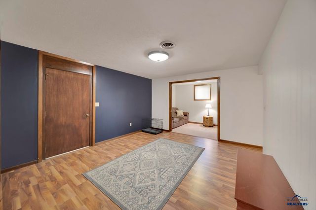 3513 CHAPEL VALLEY RD, Rapid City, SD 57702