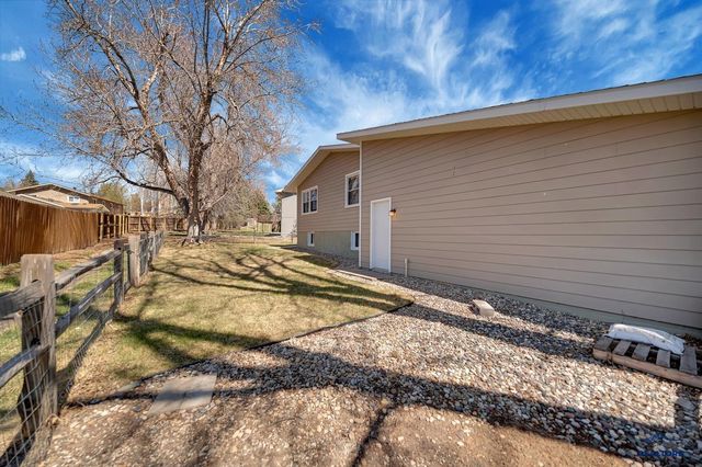 3513 CHAPEL VALLEY RD, Rapid City, SD 57702