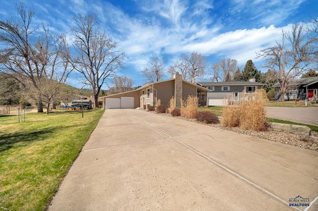 3513 CHAPEL VALLEY RD, Rapid City, SD 57702