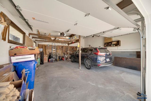 3513 CHAPEL VALLEY RD, Rapid City, SD 57702