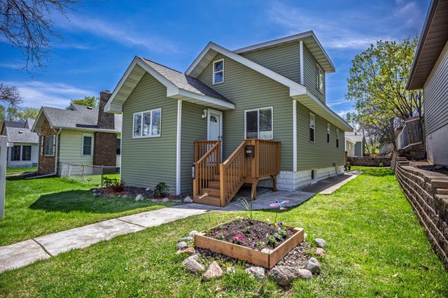 1076 Wilson Avenue, Saint Paul, MN 55106