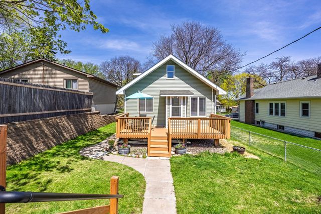 1076 Wilson Avenue, Saint Paul, MN 55106