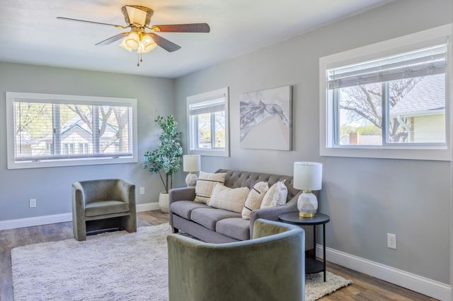 1076 Wilson Avenue, Saint Paul, MN 55106
