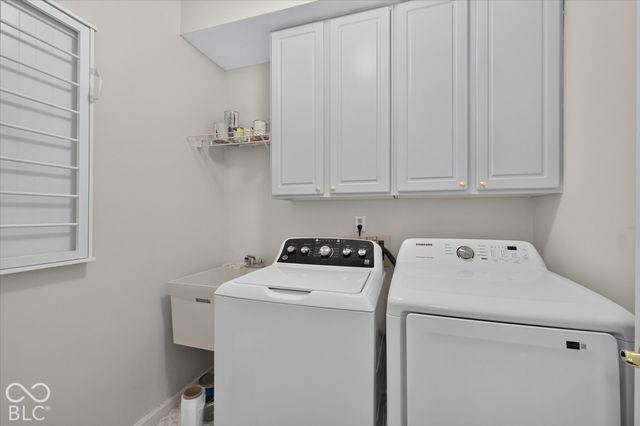 5786 Gyrfalcon Place, Carmel, IN 46033
