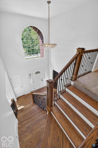 5786 Gyrfalcon Place, Carmel, IN 46033