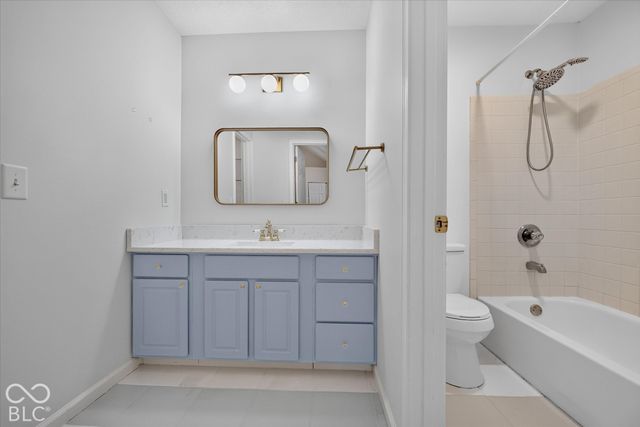 5786 Gyrfalcon Place, Carmel, IN 46033
