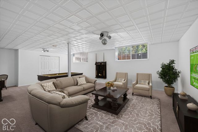 5786 Gyrfalcon Place, Carmel, IN 46033