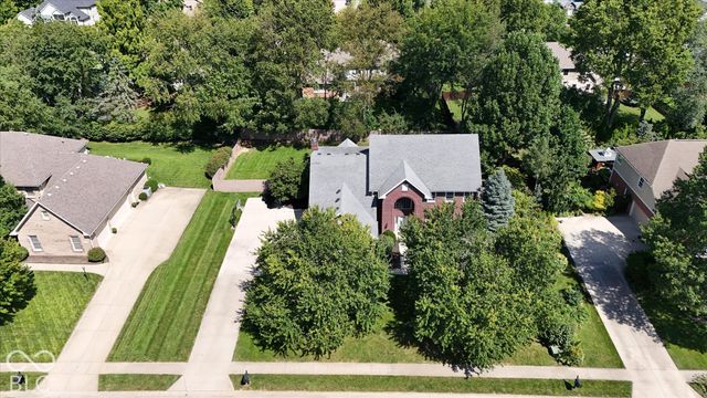 5786 Gyrfalcon Place, Carmel, IN 46033