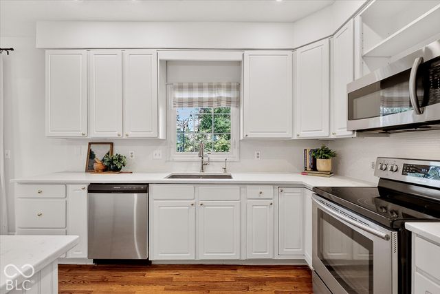 5786 Gyrfalcon Place, Carmel, IN 46033