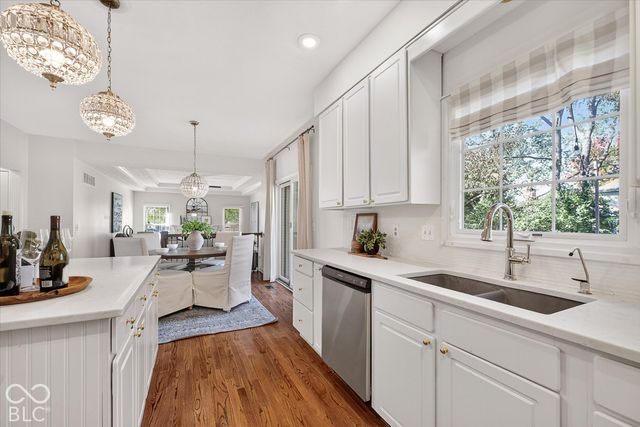 5786 Gyrfalcon Place, Carmel, IN 46033