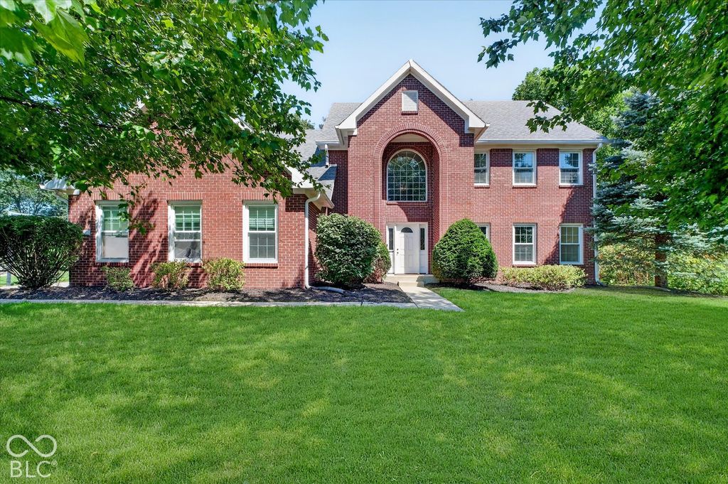 5786 Gyrfalcon Place, Carmel, IN 46033