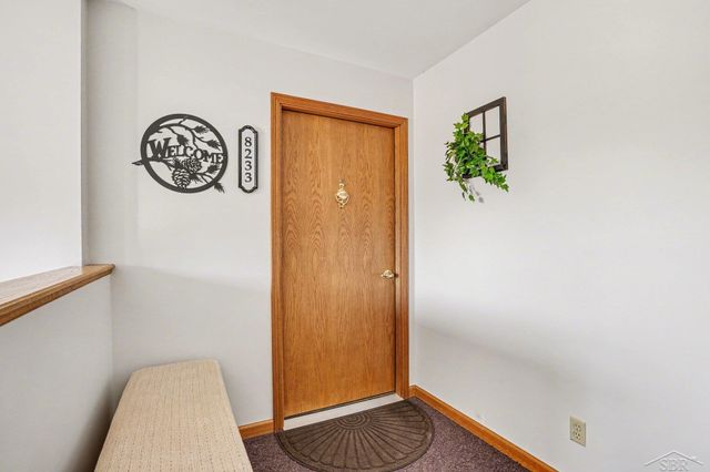 8233 Midland Road, Freeland, MI 48623