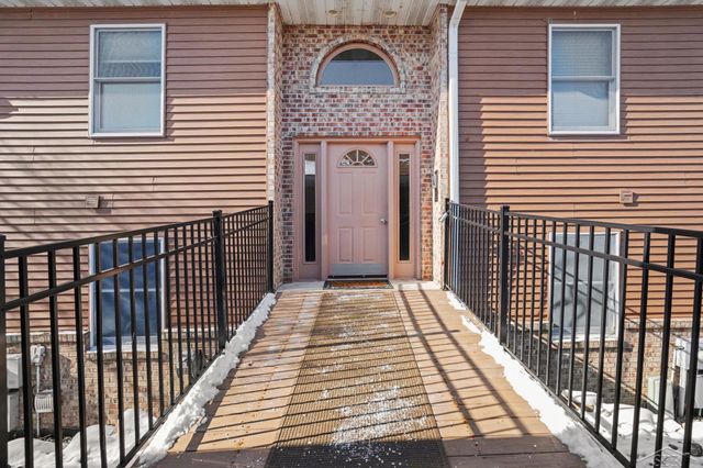 8233 Midland Road, Freeland, MI 48623