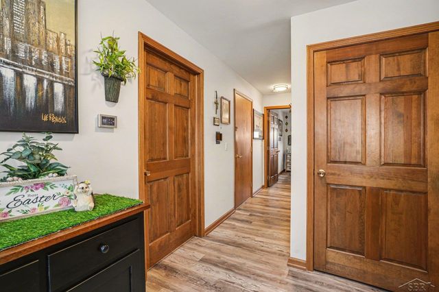 8233 Midland Road, Freeland, MI 48623