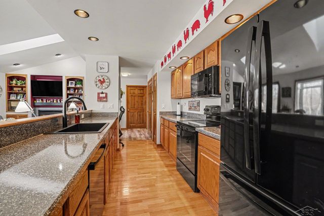 8233 Midland Road, Freeland, MI 48623