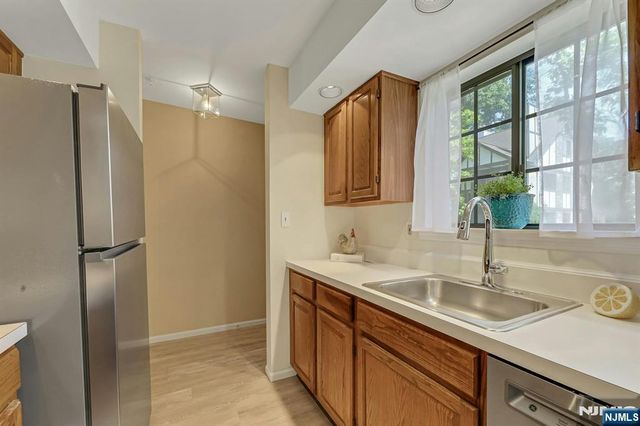 505 Mark Twain Way, Mahwah, NJ 07430