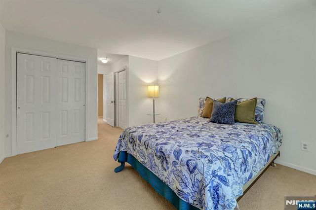 505 Mark Twain Way, Mahwah, NJ 07430