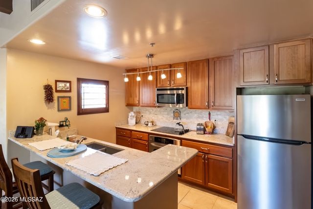 3662 W Placita Del Correcaminos, Tucson, AZ 85745