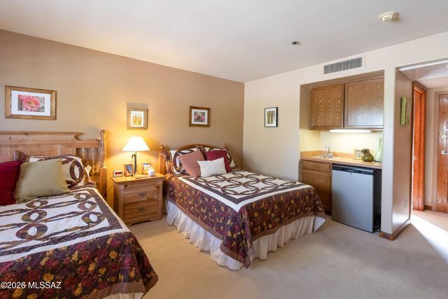 3662 W Placita Del Correcaminos, Tucson, AZ 85745