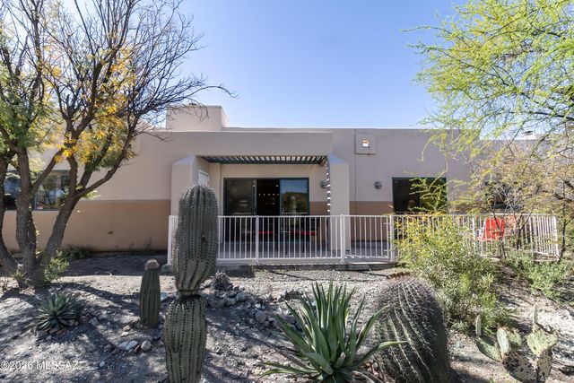 3662 W Placita Del Correcaminos, Tucson, AZ 85745