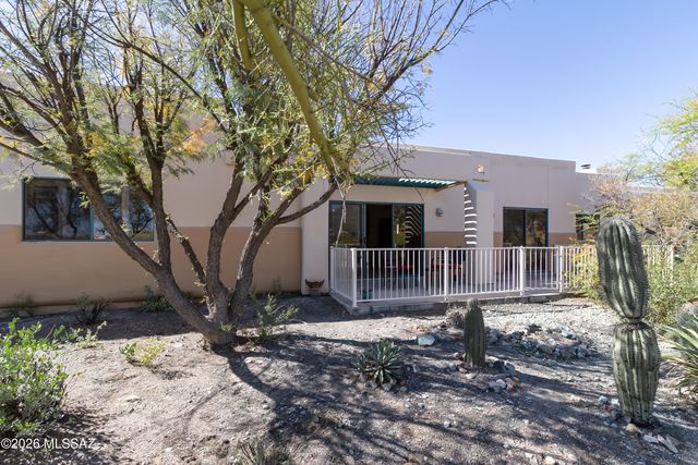 3662 W Placita Del Correcaminos, Tucson, AZ 85745