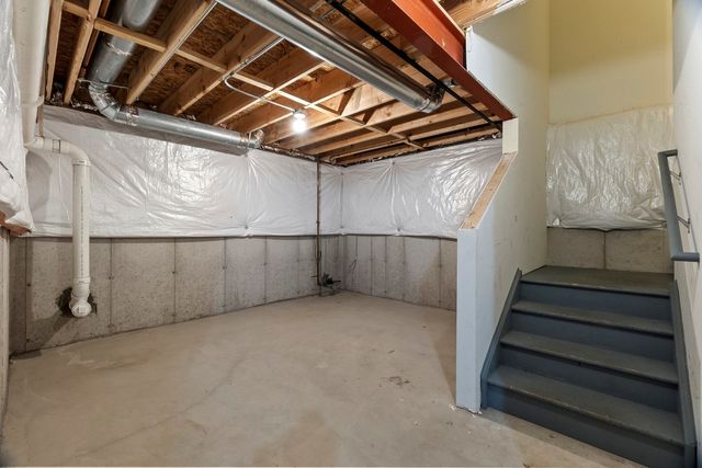 409 Rockfish Street, Joliet, IL 60431