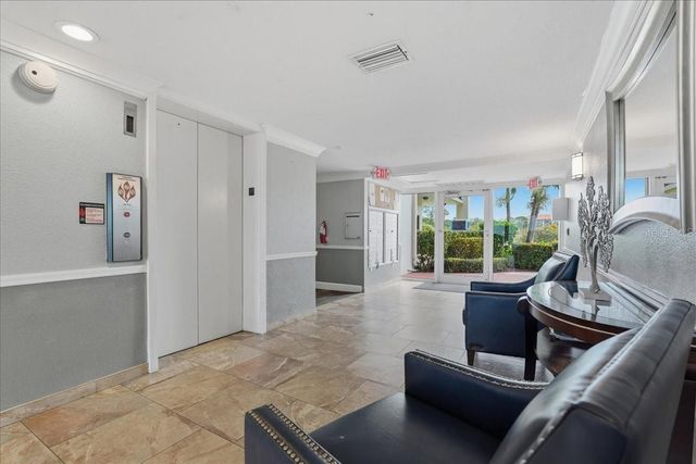 401 MARINER DRIVE 401, Tarpon Springs, FL 34689