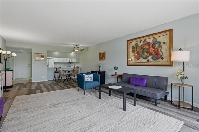 401 MARINER DRIVE 401, Tarpon Springs, FL 34689