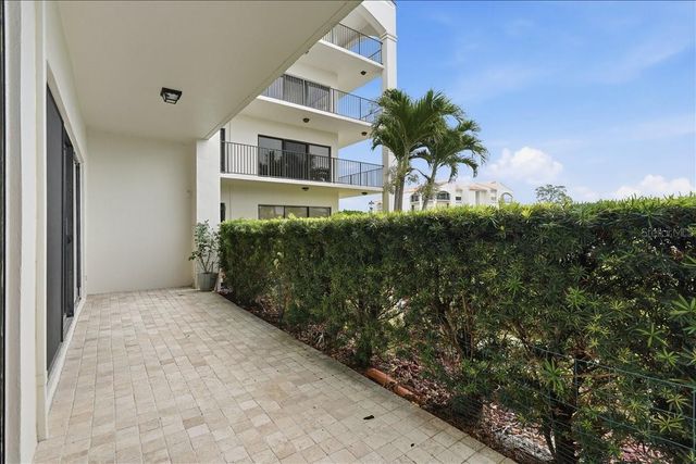 401 MARINER DRIVE 401, Tarpon Springs, FL 34689