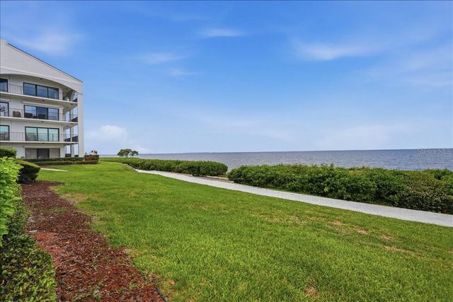 401 MARINER DRIVE 401, Tarpon Springs, FL 34689