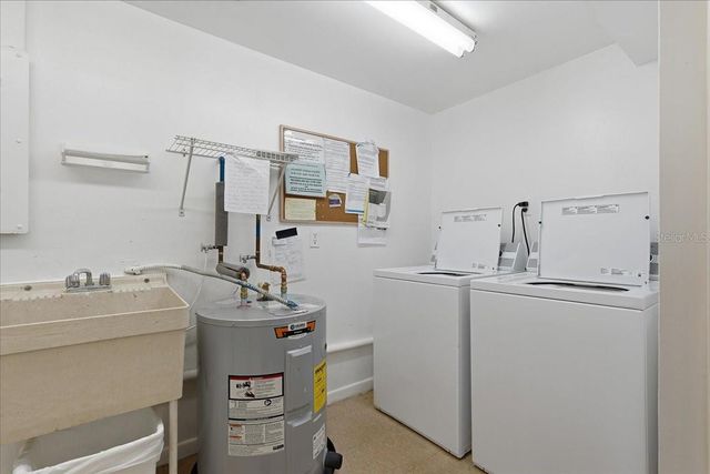 401 MARINER DRIVE 401, Tarpon Springs, FL 34689
