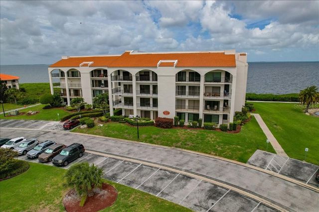 401 MARINER DRIVE 401, Tarpon Springs, FL 34689