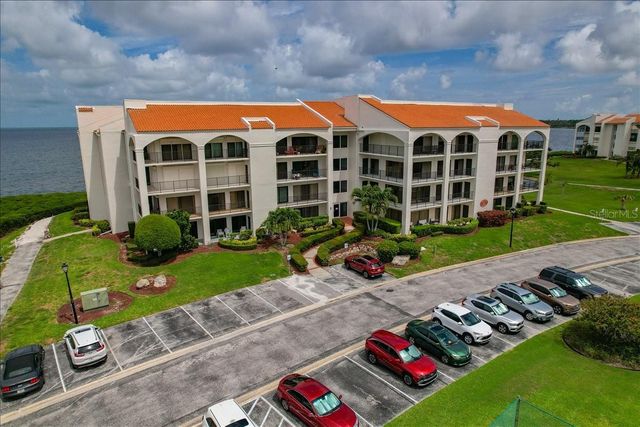401 MARINER DRIVE 401, Tarpon Springs, FL 34689