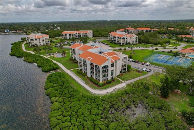 401 MARINER DRIVE 401, Tarpon Springs, FL 34689