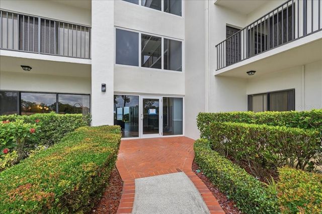 401 MARINER DRIVE 401, Tarpon Springs, FL 34689