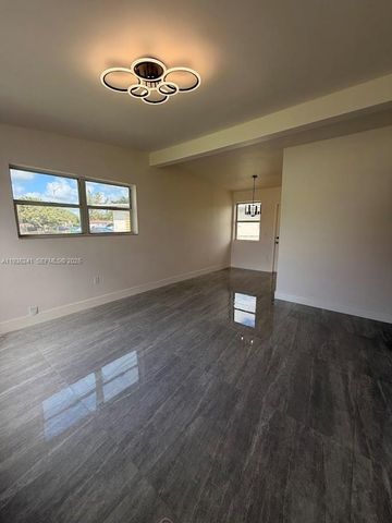 318 NW 30th Terrace, Fort Lauderdale, FL 33311