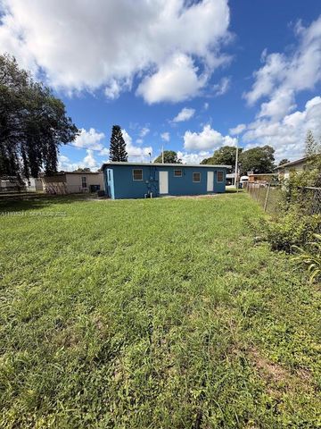 318 NW 30th Terrace, Fort Lauderdale, FL 33311