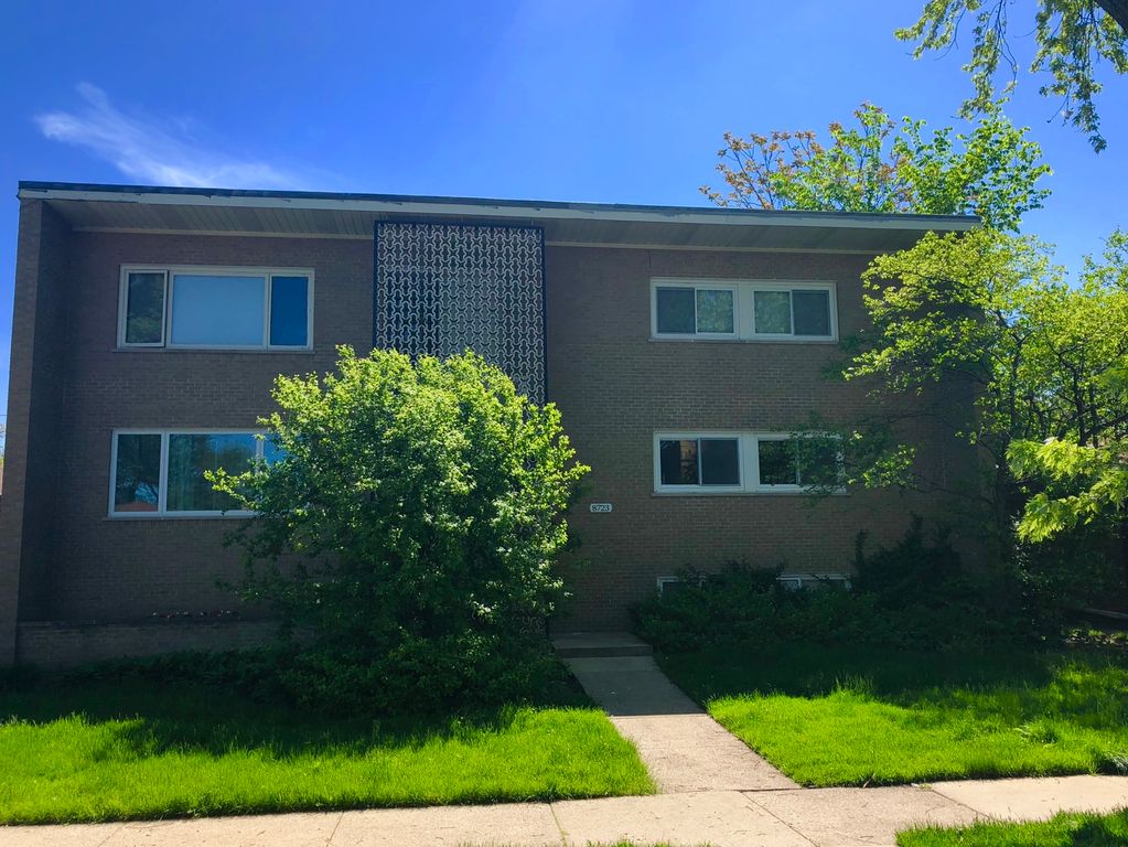 8723 Trumbull Avenue 1, Skokie, IL 60076