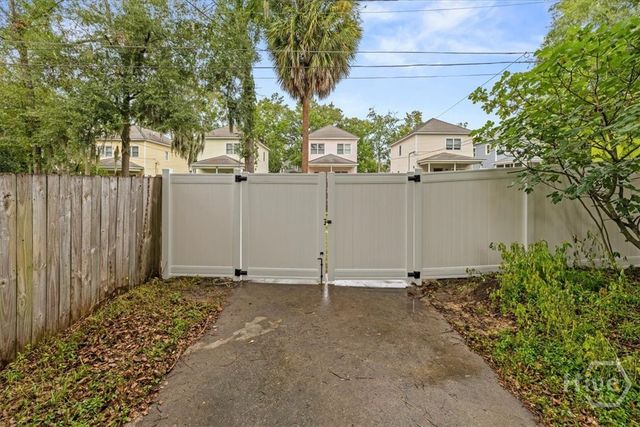 830 E Duffy Street, Savannah, GA 31401
