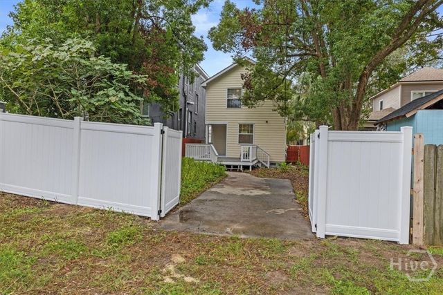 830 E Duffy Street, Savannah, GA 31401