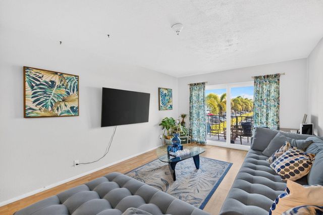 3004 NE 5th Terrace 216-c, Wilton Manors, FL 33334