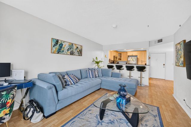 3004 NE 5th Terrace 216-c, Wilton Manors, FL 33334