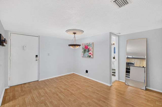 3004 NE 5th Terrace 216-c, Wilton Manors, FL 33334