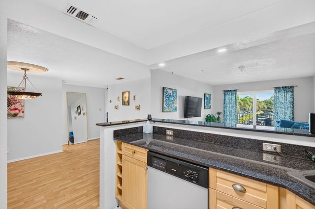 3004 NE 5th Terrace 216-c, Wilton Manors, FL 33334