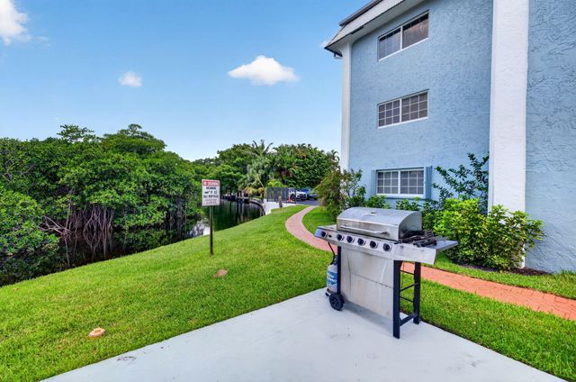 3004 NE 5th Terrace 216-c, Wilton Manors, FL 33334