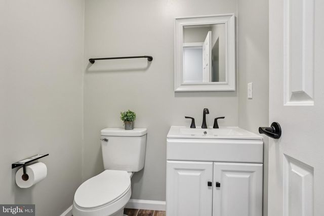 110 AUCKLAND DR, Newark, DE 19702