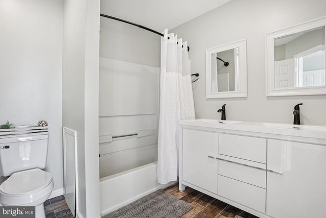 110 AUCKLAND DR, Newark, DE 19702