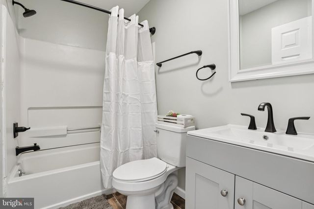 110 AUCKLAND DR, Newark, DE 19702