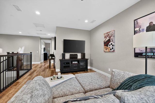 1132 Sierra Oaks Dr, Colfax, CA 95713