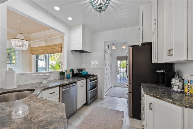 235 10TH AVENUE NE, St Petersburg, FL 33701